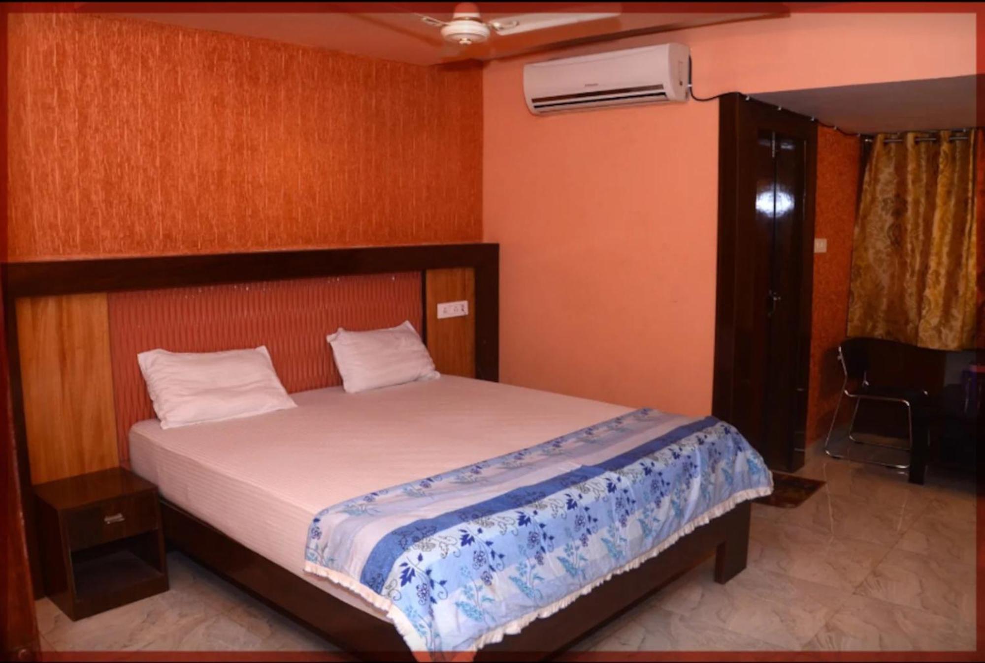Hotel Swastik Guest House Varanasi - Perfect Location And Comfortable Room Exterior foto